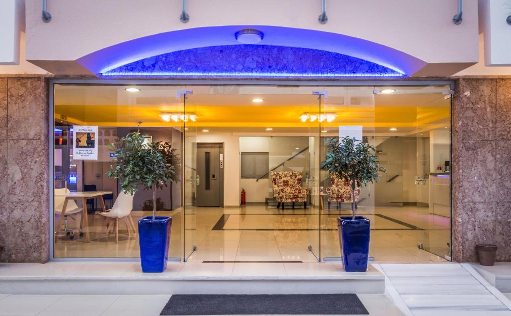 Sergios Հյուրանոց